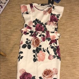 **NWT FLORAL PRINT DRESS!!